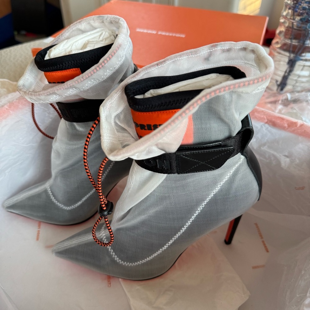 HERON PRESTON
W NEOPRENE BOOTIE